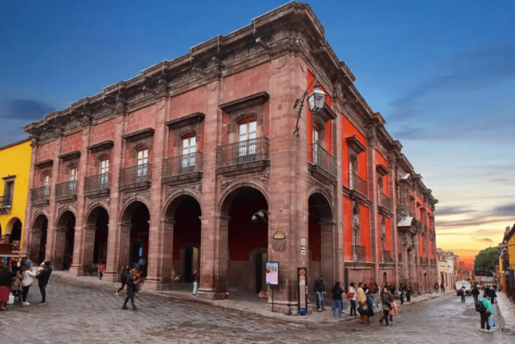 La Casa del Mayorazgo de la Canal